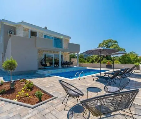 Strkalj Villa Bibinje